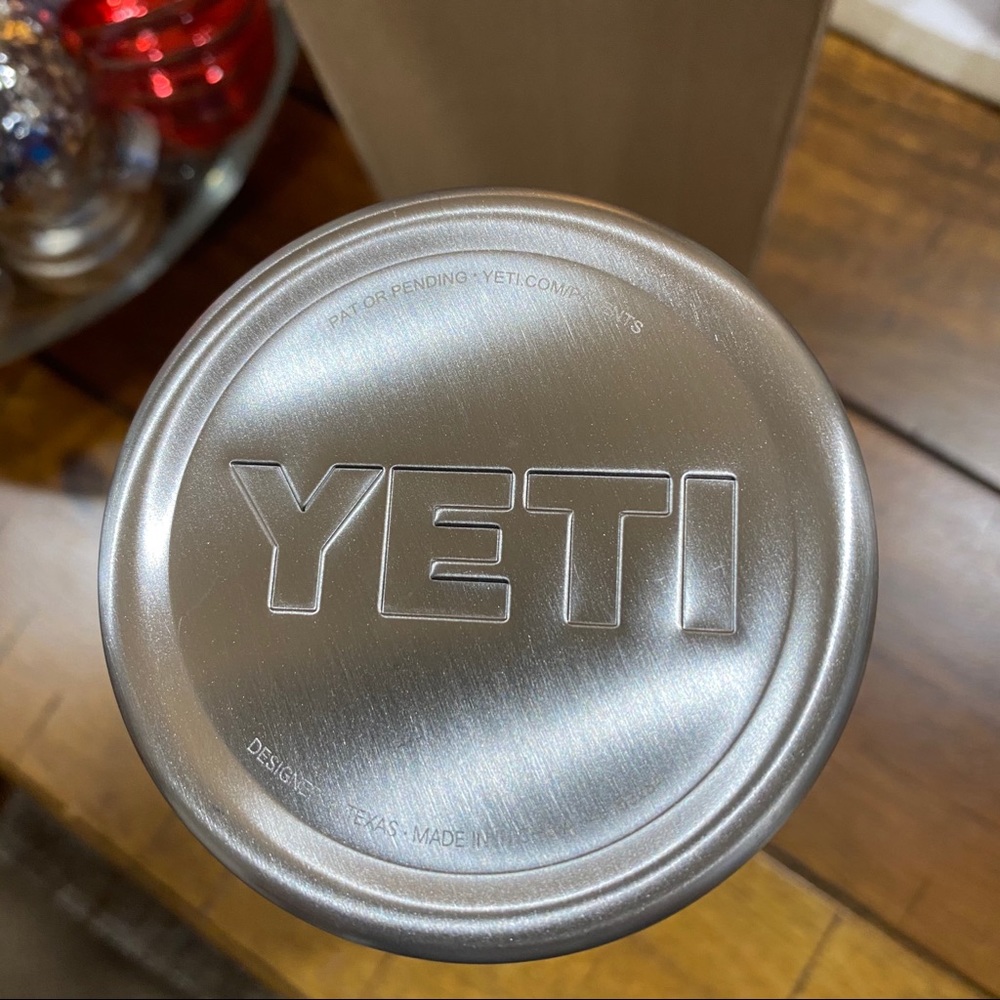 Yeti 20 oz Rambler Tahoe Blue. New in Box. - Picture 3 of 3